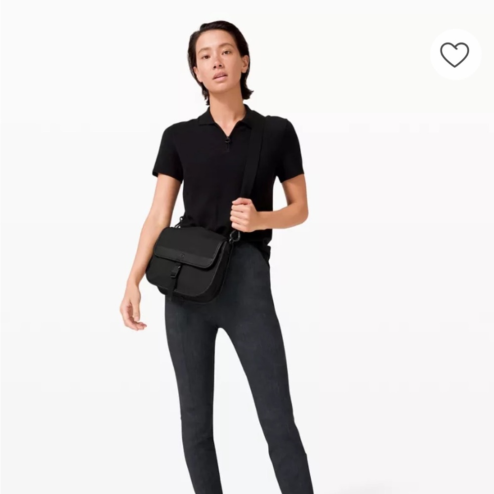 Lululemon Now & Always Crossbody Bag 5L Black Nylon Leather Trim - Picture 3 of 9